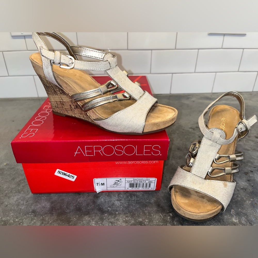 AEROSOLES Cream and Silver Wedge Sandals